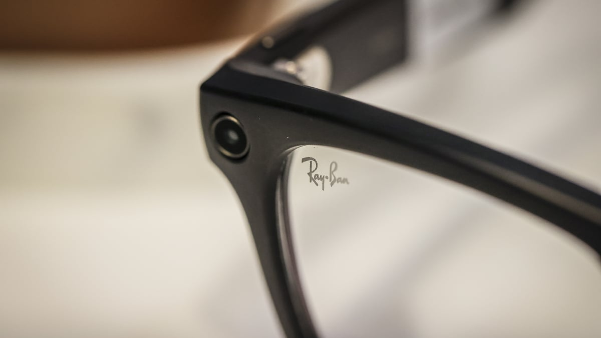 Meta因承包商曝光Ray-Ban Meta智能眼镜用户私密视频而终止合作，大批肯尼亚审核员面临失业